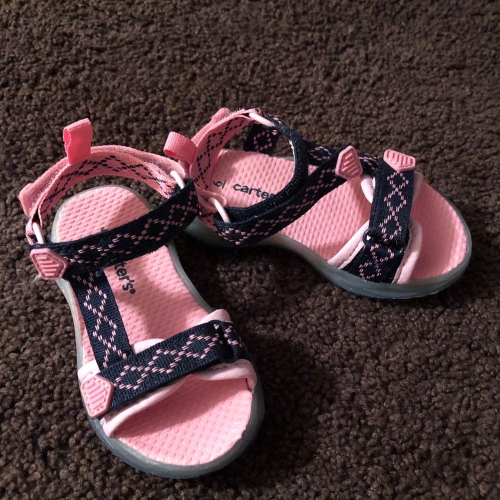 Carters size 6 light up toddler sandals